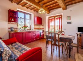 Appartamento Rosso - Monte Crespini, farm stay in Manciano