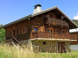 CHALET FAMILIAL AU PIED DES PISTES ET COMMERCES, hotell i nærheten av Cernix Ski Lift i Cohennoz