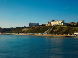 Bournemouth Highcliff Marriott Hotel, отель в Борнмуте