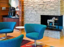 Fairfield Inn & Suites Lexington Keeneland Airport