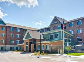 Residence Inn by Marriott Cleveland Airport/Middleburg Heights, hotel cerca de Centro de Convenciones I-X Center, Middleburg Heights