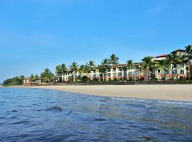 Goa Marriott Resort & Spa, spa hotel in Panaji