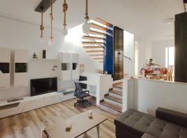 near the port, wide, confortable, WI-FI, terrace, aircon, hotel a Morro del Jable