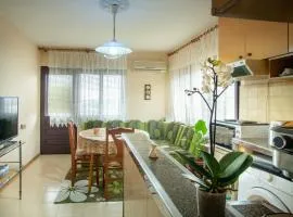 Евтини апартаменти и стаи до морето-Варна-Евксиноград-до DENTAPRIME