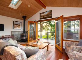 Caboose: Bowen Island şehrinde bir otel