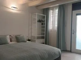 Room 28