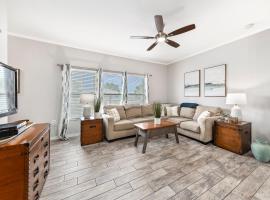 CozyCoastalRetreat - Steps2Beach - RoomyEscape