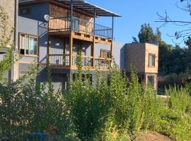 Viejoboldo_latrinchera, hotel i Los Rábanos