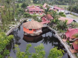 Cabañas Mountain River Lake Inn: Nueva California'da bir otel