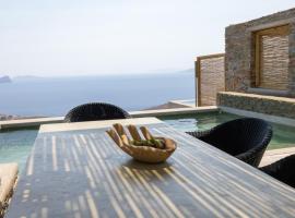 Kalma Living Luxury Villas, hotel con parcheggio a Kithnos