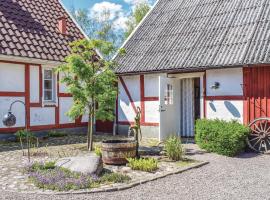 Nice Home In Munka-ljungby With 1 Bedrooms And Wifi, hótel í Munka-Ljungby