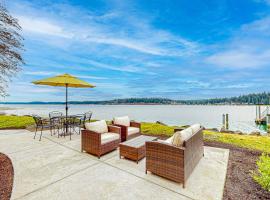 The Purple Beach House, villa en Bremerton