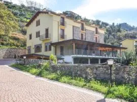 Lovely Apartment In Longobardi Marina
