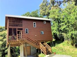 Stargazer, cottage in West End