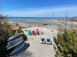Home of the Living Sunset, beach rental in Miller Lake
