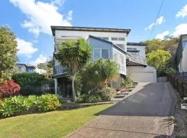 10 Barra Crescent