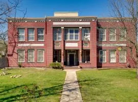 Schertz Vacation Rental 20 Mi to San Antonio