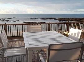 APPARTEMENT LES PIEDS DANS L'EAU, hotel en Batz-sur-Mer