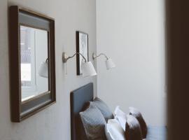 Mediteran Hvar - Modern Rooms and Restaurant, B&B โรงแรมในวรอสกา