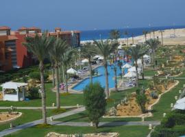 Porto matrouh chalets, hotel u gradu Marsa Matruh