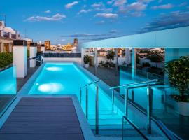 nQn Aparts & Suites Sevilla, self-catering accommodation in Seville