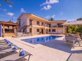 Luxury Villa Christine sea view, khách sạn ở El Campello