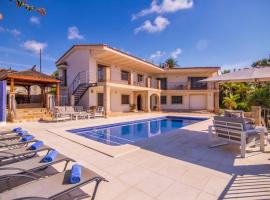 Luxury Villa Christine sea view, hotel em El Campello