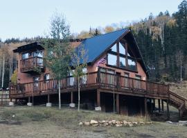 Kings Mountain Kabin With High Speed Wifi, hotell sihtkohas Red River