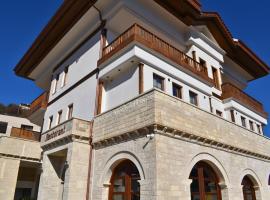 Hotel Rezidenca Desaret, hotel di Berat