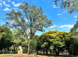 PARQUE MANANTIAL โรงแรมใกล้ Jesuit Mission of La Santísima Trinidad de Paraná ในHohenau