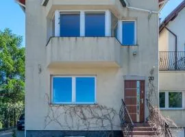 Familia Apartament na wzgórzu 2 z sauną i salą zabaw dla dzieci