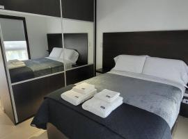 Viesnīca Comfortable apartment and excellent location pilsētā Ušvaja, netālu no apskates objekta Base Naval Ushuaia