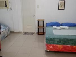 Matterhorn Guest House، مكان عطلات للإيجار في Daanbantayan