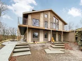 Cozy Home In Vallda With Kitchen