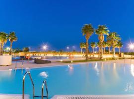 Luxury complex beachfront apartment, infinity pool, sauna, gym and large terrace