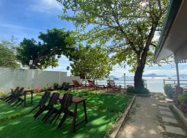 Fabregas Beach Cottages, guest house in El Nido
