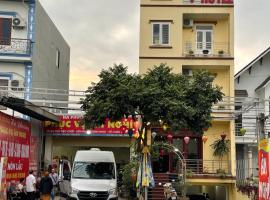 Khách Sạn Hà Phương, hotel u gradu Nin Bin