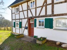 Cosy historic mansion in holiday region of Hesse, hotel with parking in Eppe