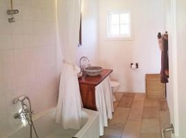 David's Beach Hotel - All Inclusive, hotel v destinaci Clifton