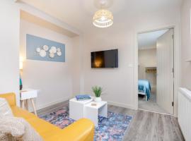 Apartment One - King Bed - Free Private Parking - by Ocean City Retreats, hotel near Plymouth Argyle Home Park Football Stadium, Plymouth