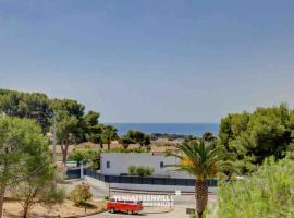 Très bel appartement Climatisé Terrasse et Vue Mer, hôtel à Bandol