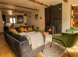 Chalet Peak Noir entier 12pers - Cosy House Peak Noir for 12people, βίλα σε Le Monetier-les-Bains