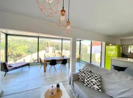Sesimbra beach house for families, friends & remote workers