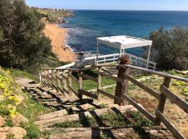 casa indipendente con accesso diretto al mare, vacation home in Ovile la Marina