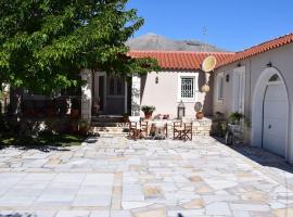 Βίλα Εύη, hotel near Asklipiiou Archaological Museum, Epidavros, Lygourio