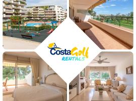 Apartamento con espectaculares vistas al Golf en Marbella - Xallas 2 3, hôtel à Marbella près de : Club de Golf de Guadalmina