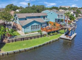 Beauty on the Water! Lake House near the beaches!, hôtel à Galveston près de : Parc à thème Moody Gardens