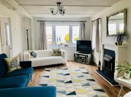Fresh 4 Bed Coastal Home nr Padstow