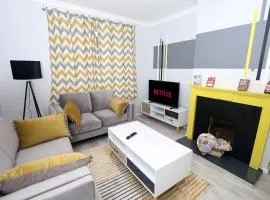 3-Bed House with Parking near London O2