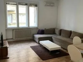 Royal MegaKing apartment